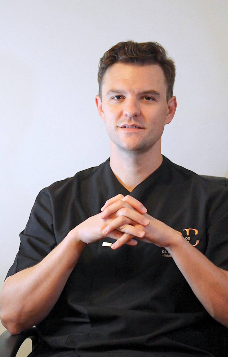 Dr. Carlos Baos